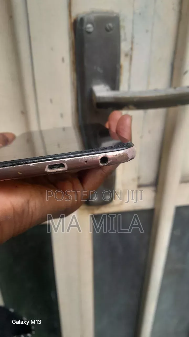 Samsung Galaxy J4 Plus 32 GB Gold