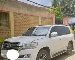 Toyota Land Cruiser 2014 White