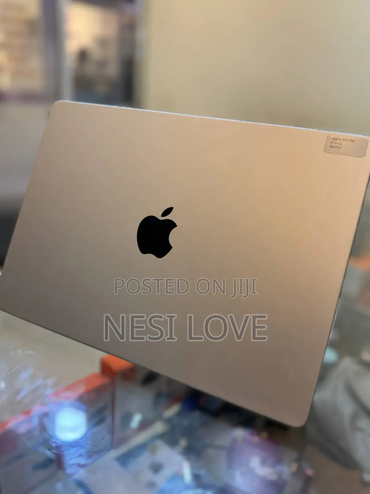 New Laptop Apple MacBook Pro 2021 M1 16GB SSD 512GB