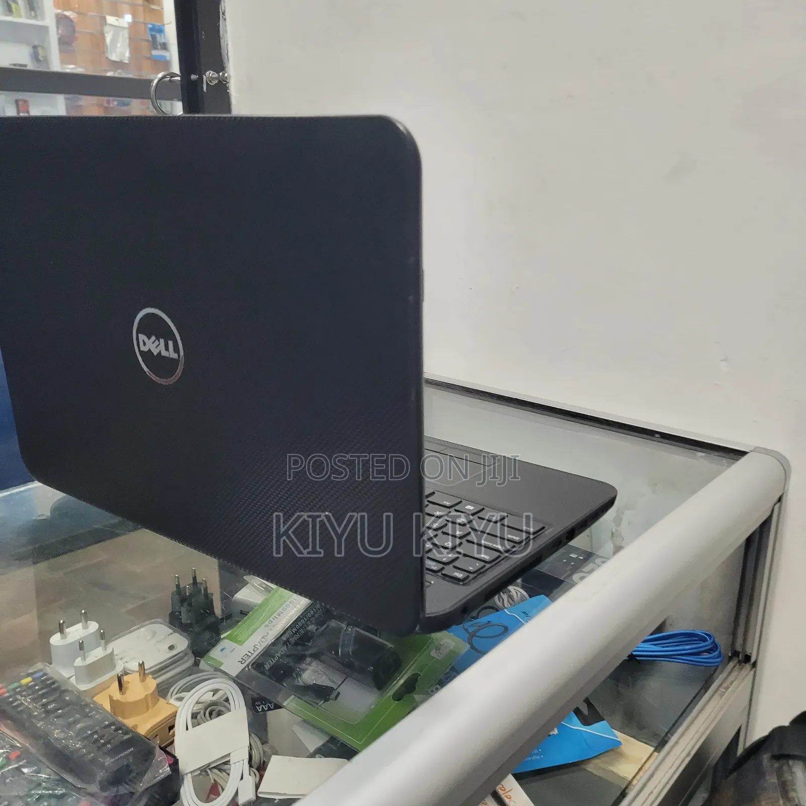 New Laptop Dell Inspiron 15 4GB Intel Core i3 HDD 500GB