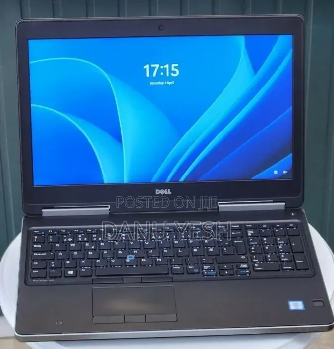 New Laptop Dell Precision 7520 16GB Intel Core i7 SSD 512GB