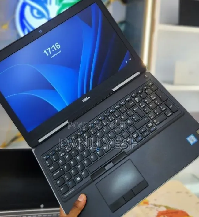 New Laptop Dell Precision 7520 16GB Intel Core i7 SSD 512GB