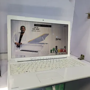 New Laptop Toshiba Satellite C55 8GB Intel Core i3 HDD 1T