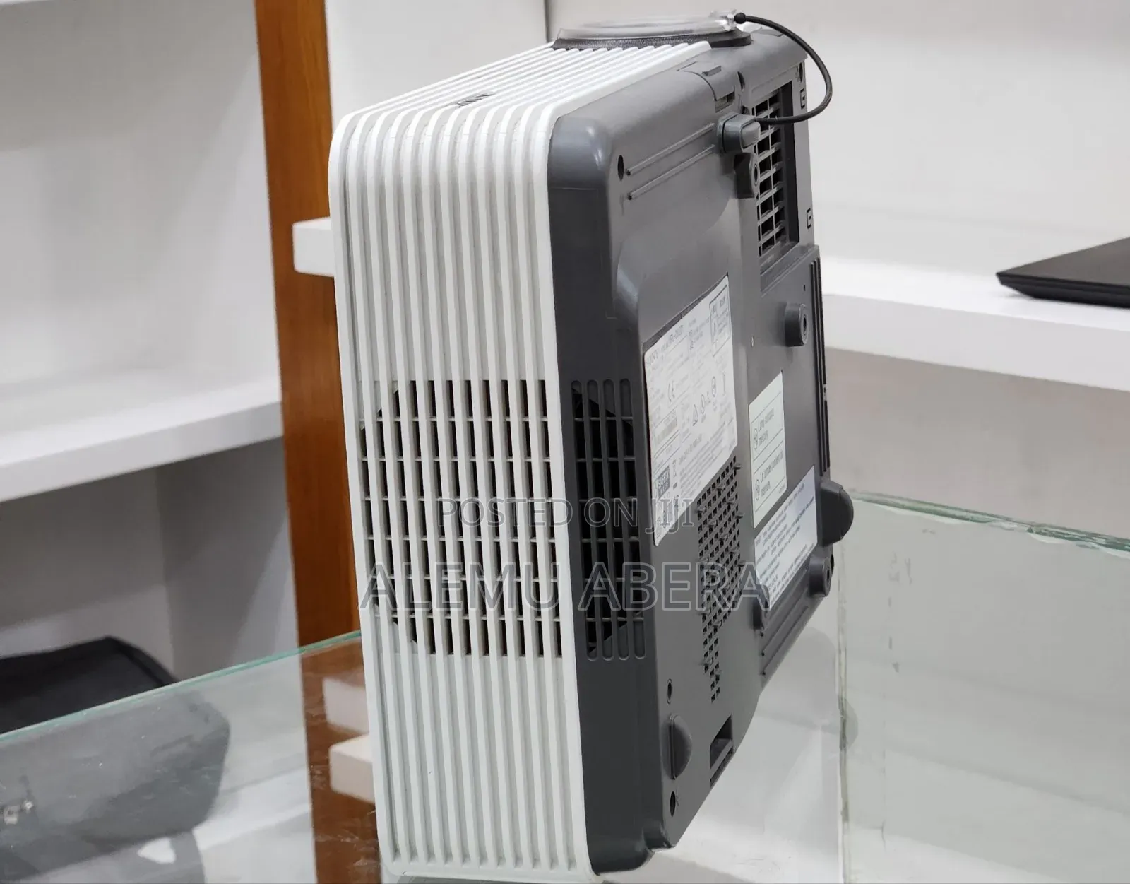 New Arrival Sony VPL-Dx221 Projector 1 Piece Remains