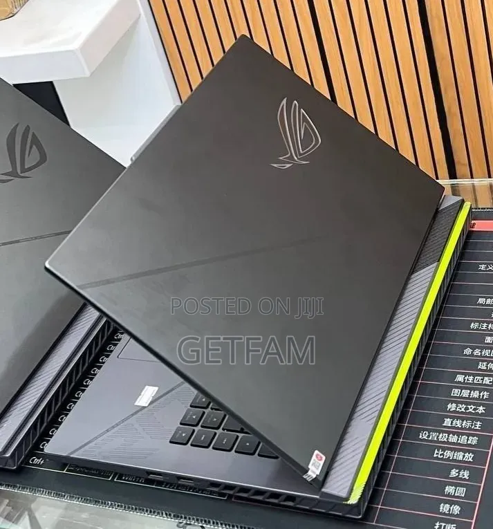 New Laptop Asus ROG Strix G15 16GB Intel Core i9 SSD 1T