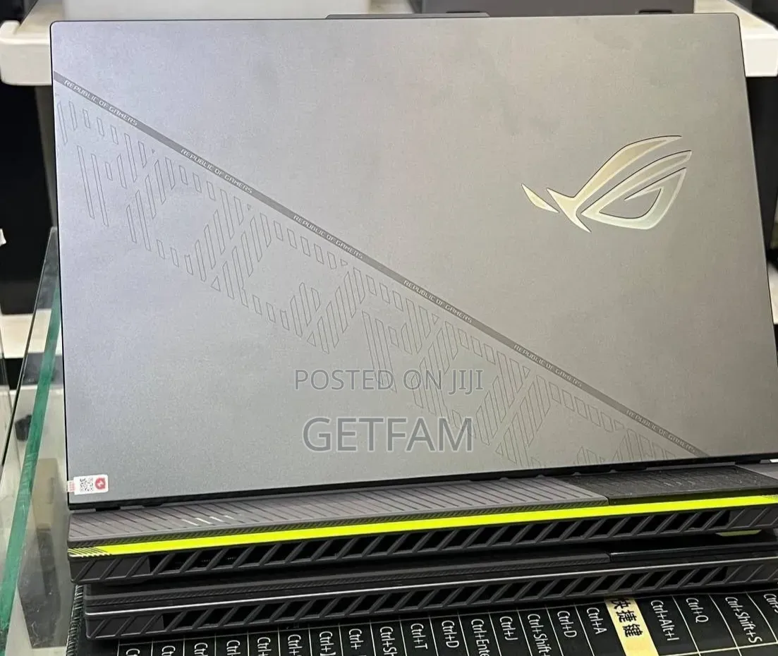 New Laptop Asus ROG Strix G15 16GB Intel Core i9 SSD 1T