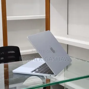 New Laptop Apple MacBook Air 2025 M4 13-inch 8GB Apple M4 SSD 256GB