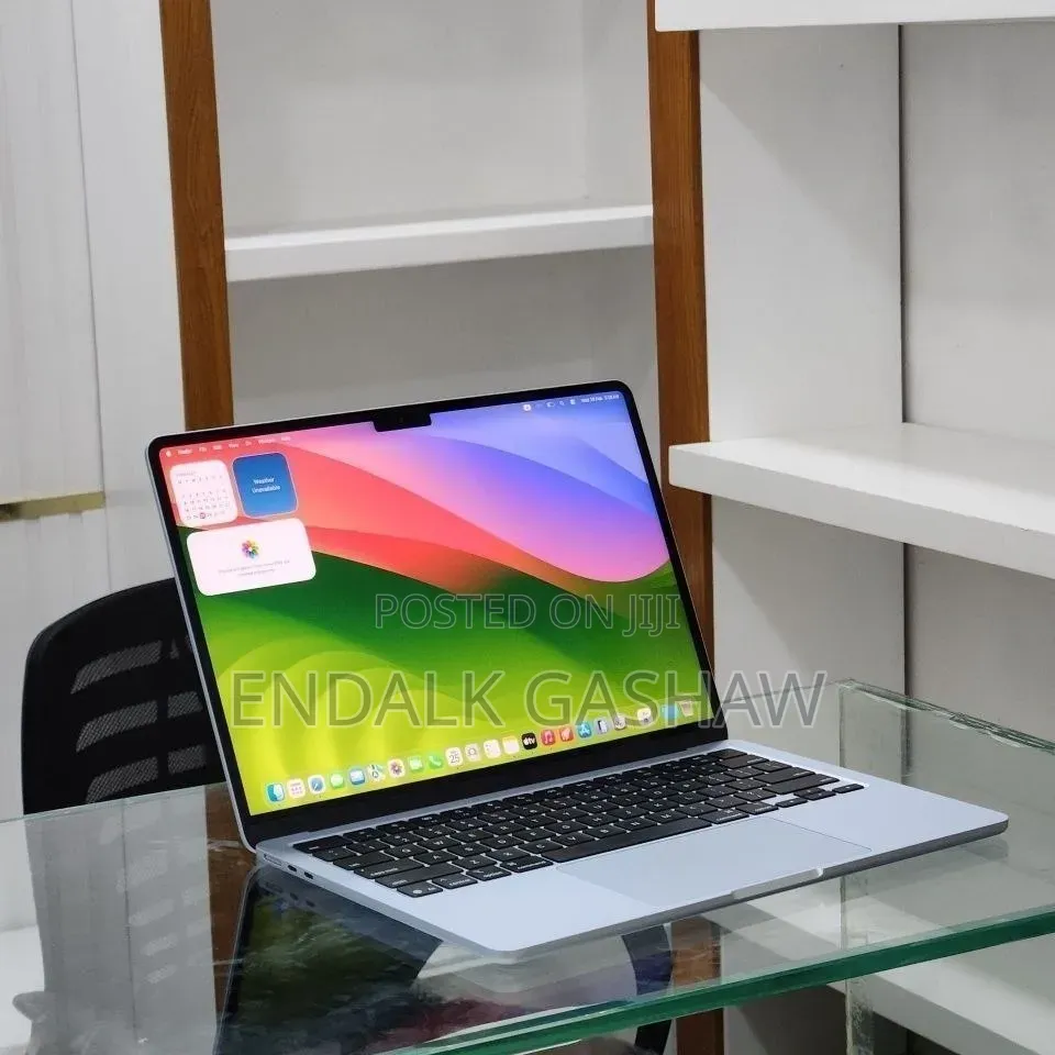 New Laptop Apple MacBook Air 2025 M4 13-inch 8GB Apple M4 SSD 256GB