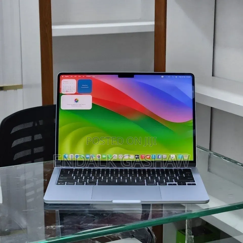 New Laptop Apple MacBook Air 2025 M4 13-inch 8GB Apple M4 SSD 256GB