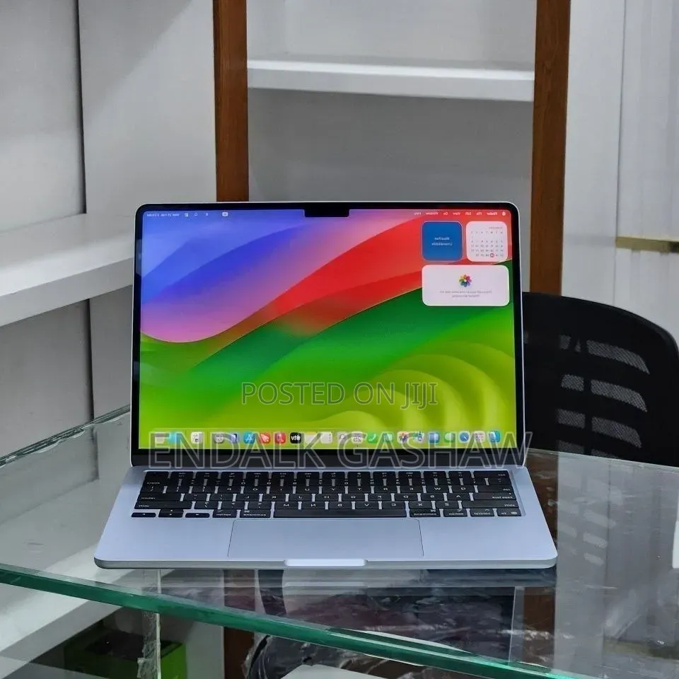 New Laptop Apple MacBook Air 2025 M4 13-inch 8GB Apple M4 SSD 256GB