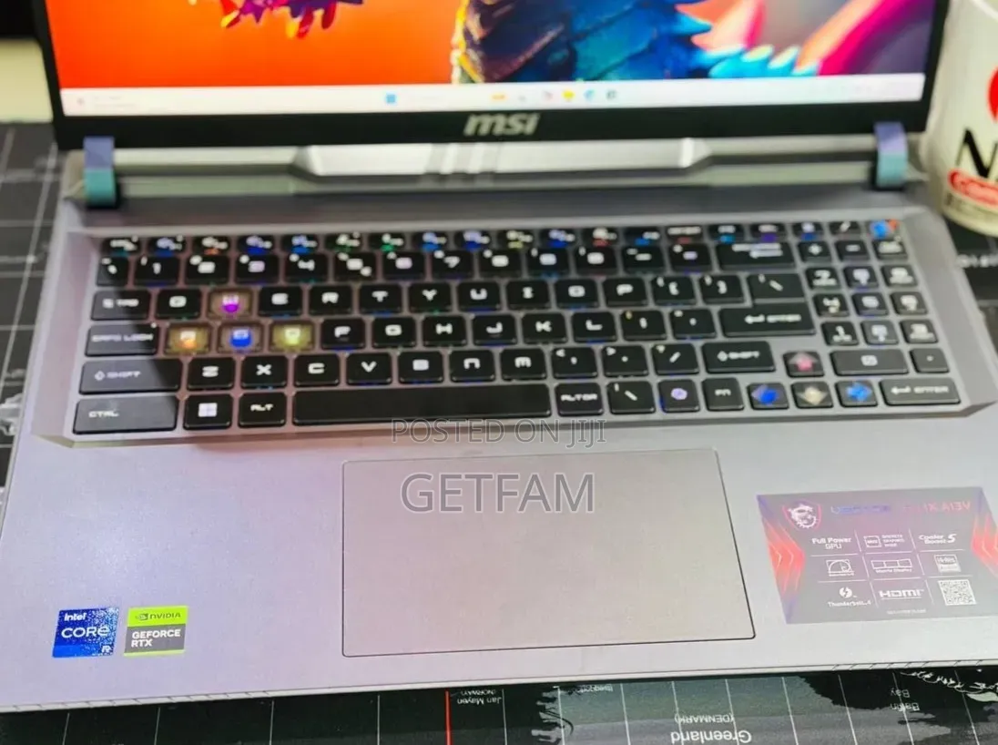 New Laptop MSI Vector 17 HX AI A2XWJG 16GB Intel Core i9 SSD 512GB
