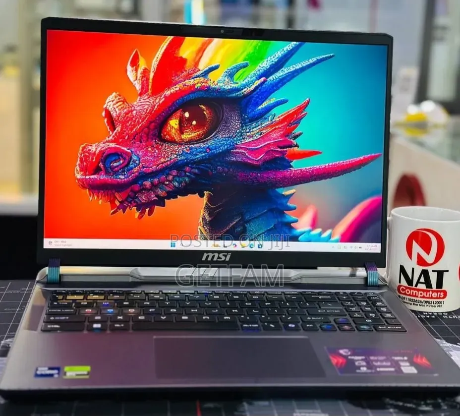 New Laptop MSI Vector 17 HX AI A2XWJG 16GB Intel Core i9 SSD 512GB