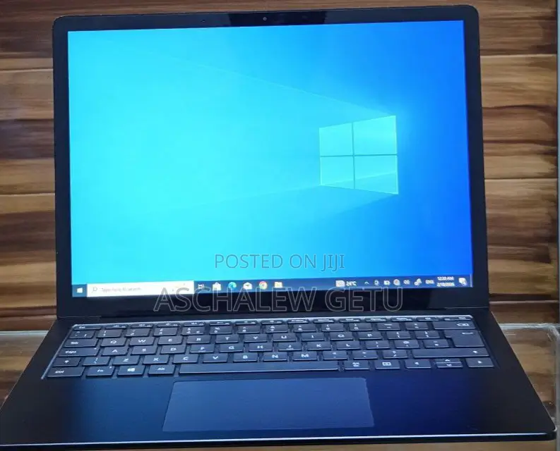 New Laptop Microsoft Surface 16GB Intel Core i7 SSD 256GB