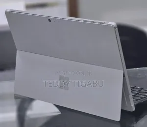 New Laptop Microsoft Surface Pro 5 8GB Intel Core i5 SSD 256GB