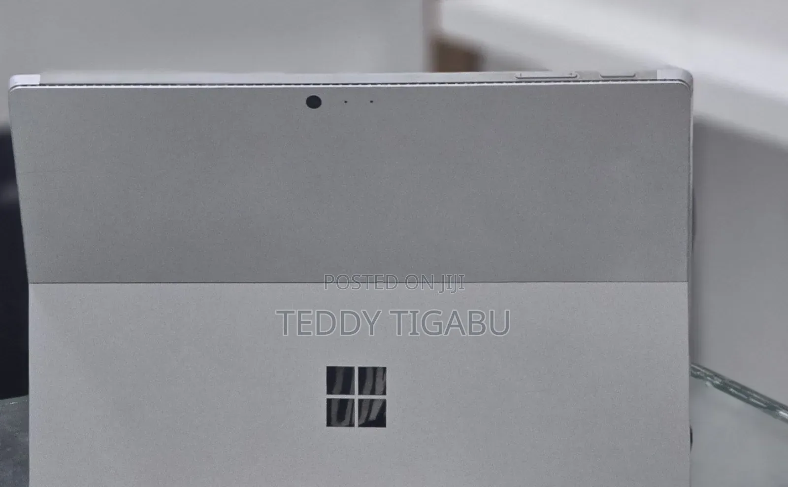 New Laptop Microsoft Surface Pro 5 8GB Intel Core i5 SSD 256GB