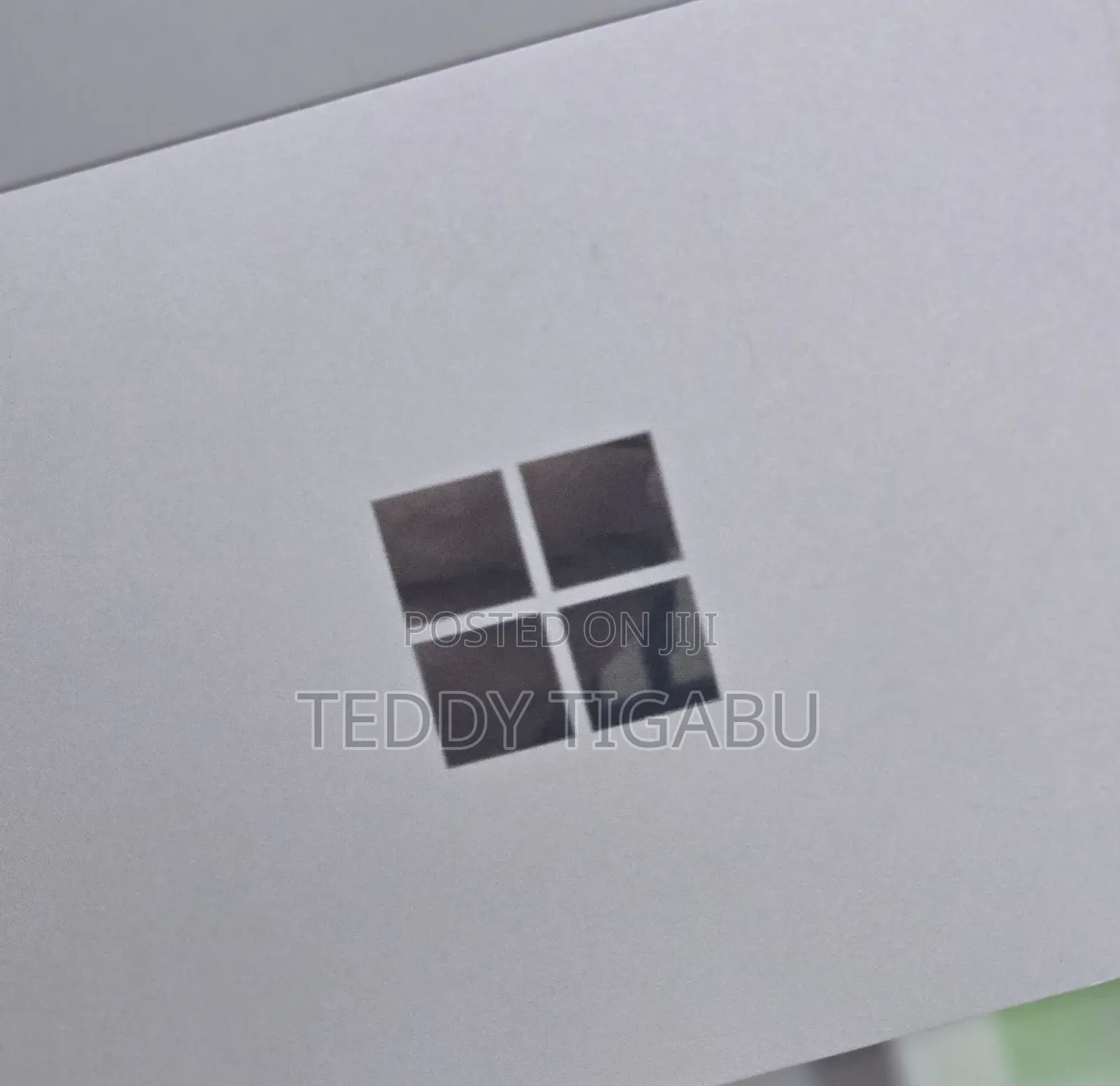 New Laptop Microsoft Surface Pro 5 8GB Intel Core i5 SSD 256GB