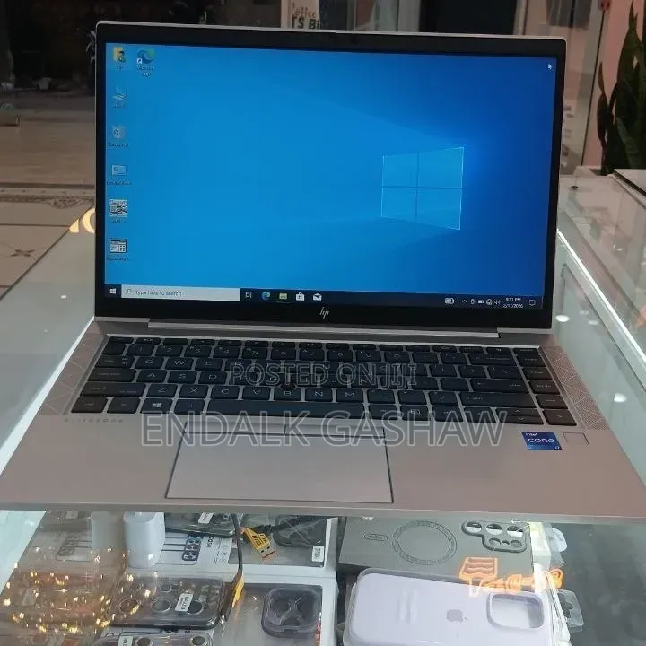 New Laptop HP EliteBook 840 G8 16GB Intel Core i7 SSD 512GB