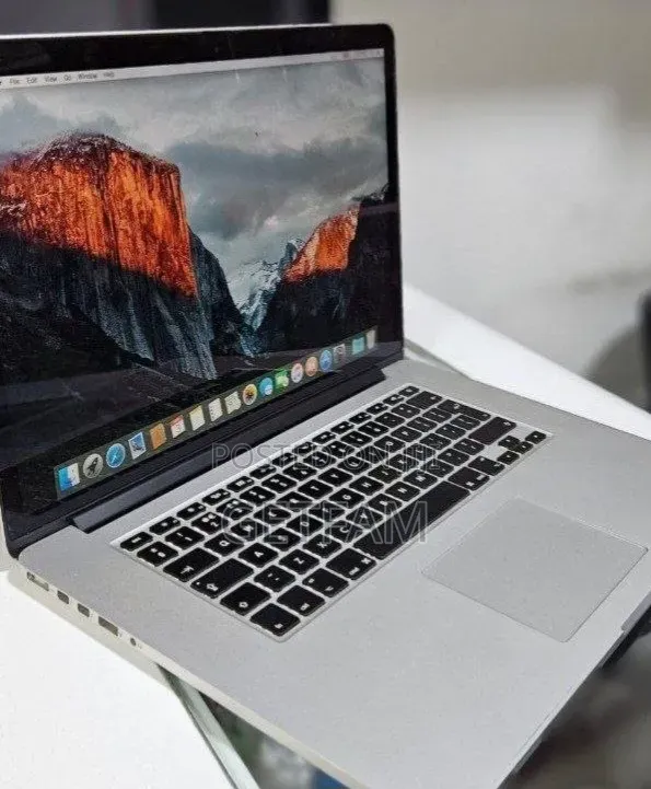 New Laptop Apple MacBook 2015 16GB Intel Core i7 SSD 256GB
