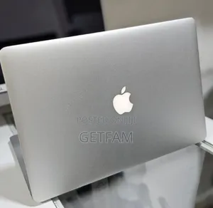 New Laptop Apple MacBook 2015 16GB Intel Core i7 SSD 256GB