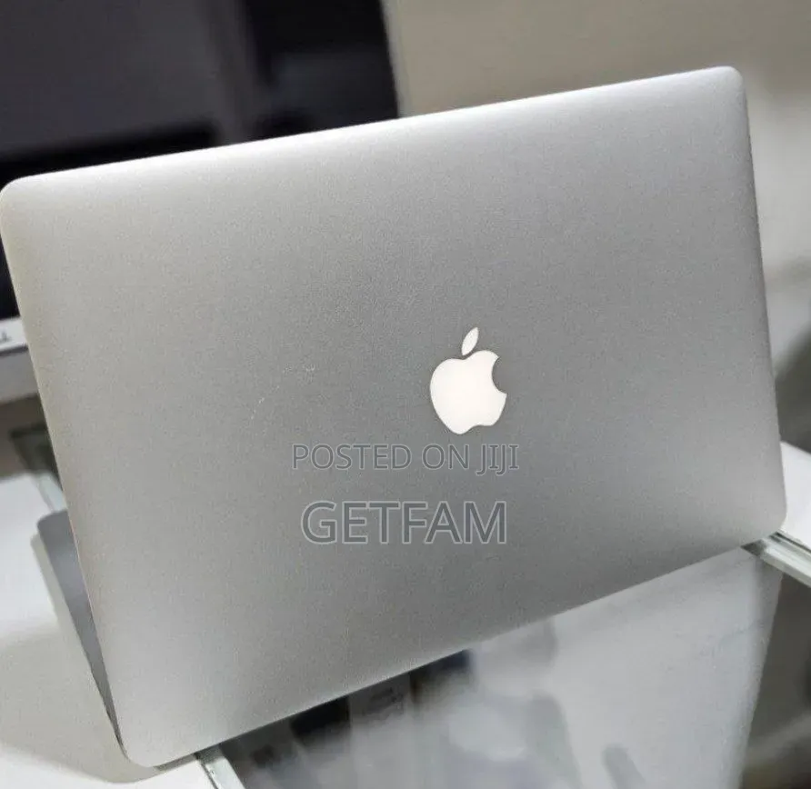 New Laptop Apple MacBook 2015 16GB Intel Core i7 SSD 256GB