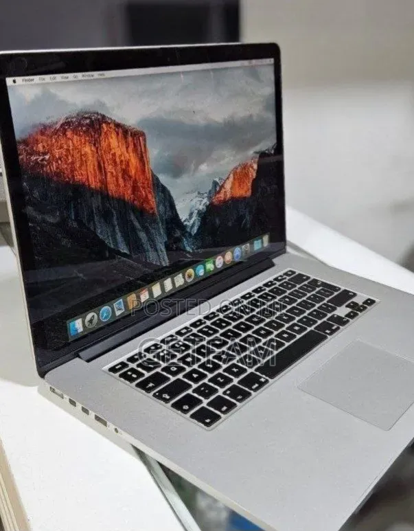 New Laptop Apple MacBook 2015 16GB Intel Core i7 SSD 256GB