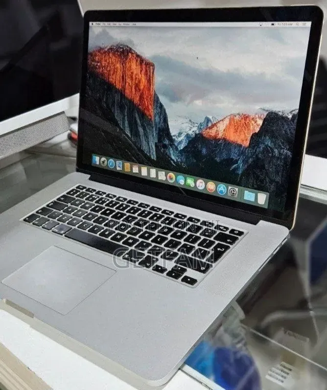 New Laptop Apple MacBook 2015 16GB Intel Core i7 SSD 256GB
