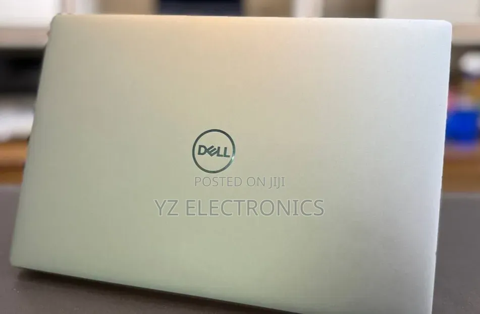 New Laptop Dell XPS 13 8GB Intel Core i5 HDD 256GB
