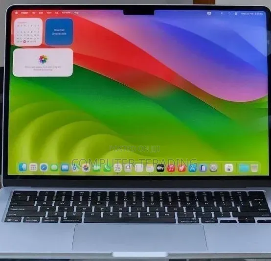 New Laptop Apple MacBook Air 2025 M4 13-inch 16GB Apple M4 SSD 256GB