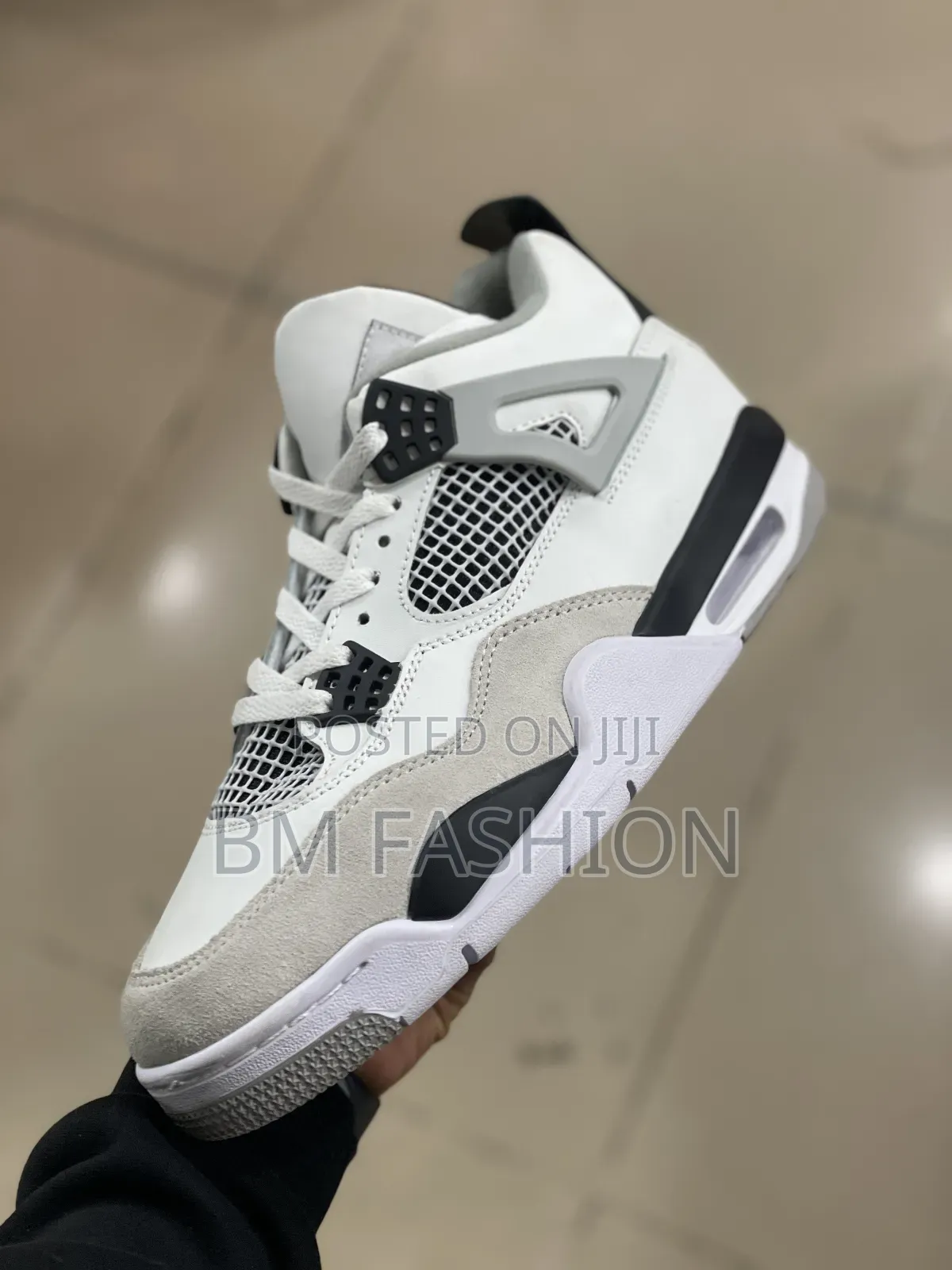 Air Jordan 4 Retro "Military Black" Edition