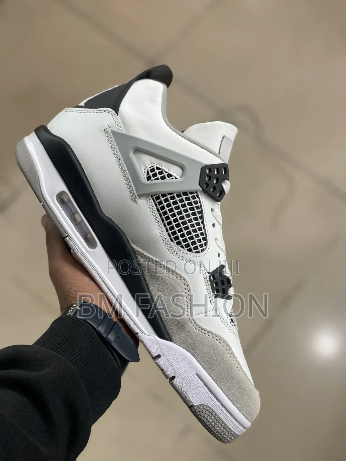 Air Jordan 4 Retro "Military Black" Edition