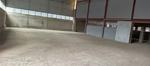 ለስቶር የሚከራይ መጋዝን አስፓልት ቅርብላይ