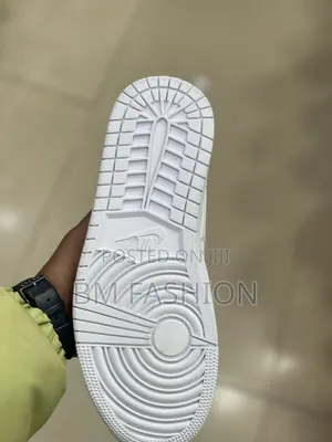 Air Jordan 1 Low Triple White