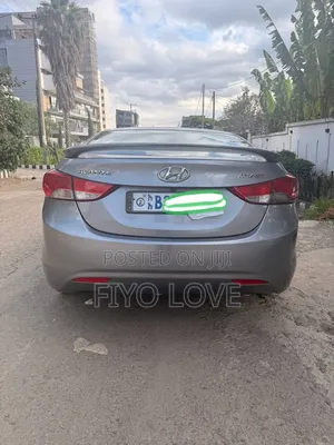 Hyundai Avante 2012 Blue