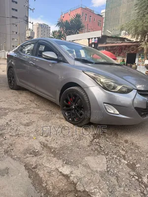 Hyundai Avante 2012 Blue