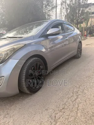 Hyundai Avante 2012 Blue