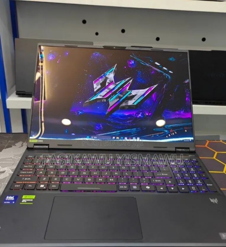 New Laptop Acer Predator Helios Neo 16 16GB Intel Core Ultra 9 SSD 1T