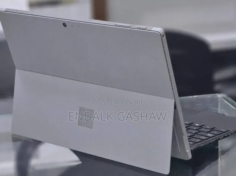 New Laptop Microsoft Surface Pro 4 8GB Intel Core i5 SSD 256GB