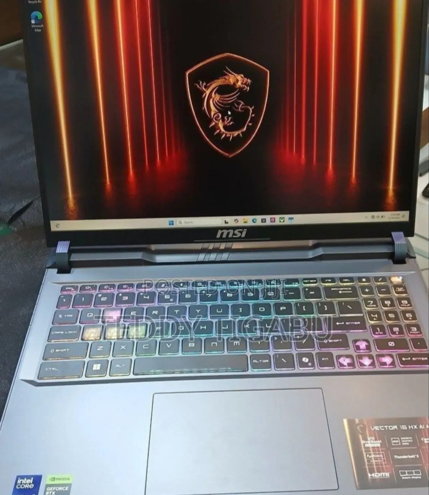 New Laptop MSI Vector 16 HX AI A2XWIG 16GB Intel Core Ultra 7 SSD 1T