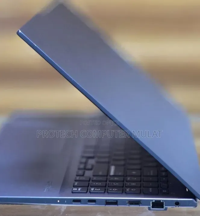 New Laptop Asus VivoBook 15 X505BA 16GB Intel Core i7 SSD 512GB