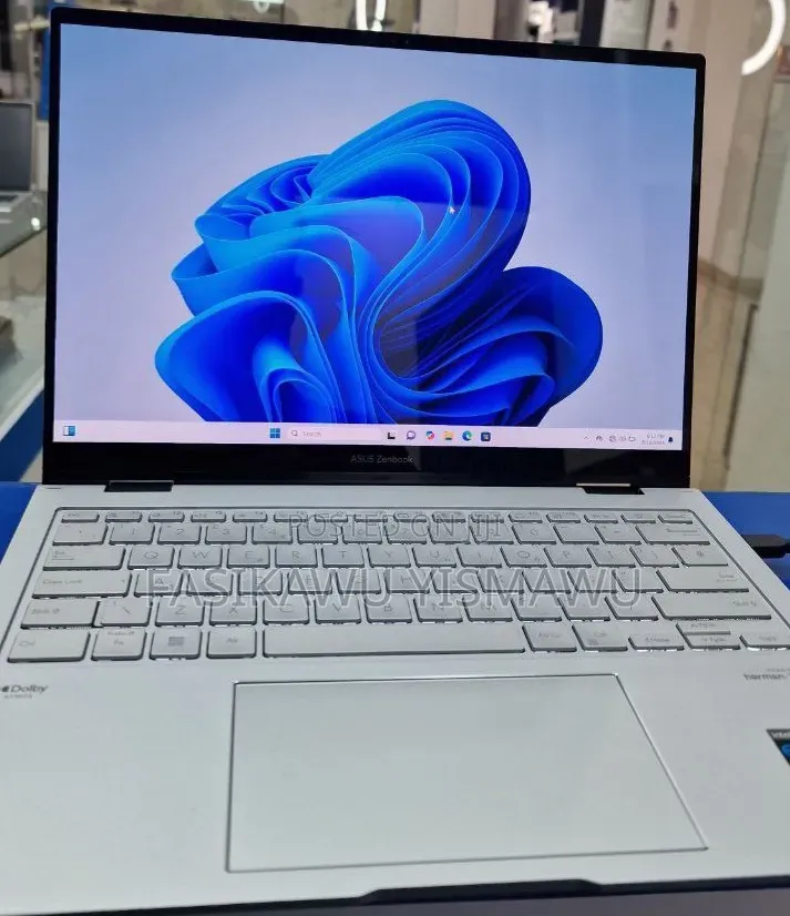 New Laptop Asus ZenBook Flip UX360CA 16GB Intel Core i7 SSD 512GB