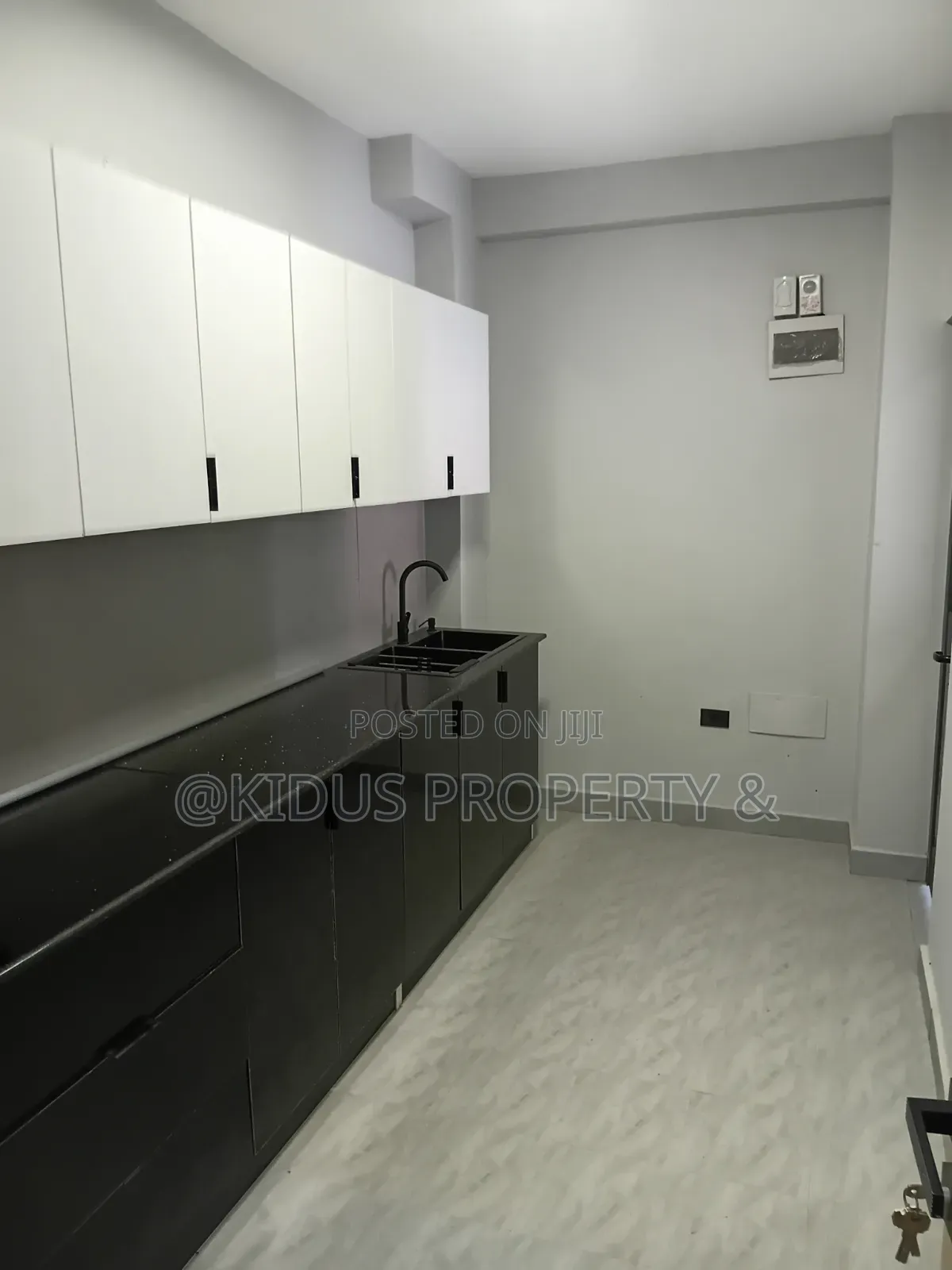 3bdrm Apartment in Bisrate Gebreale, Nifas Silk-Lafto for rent