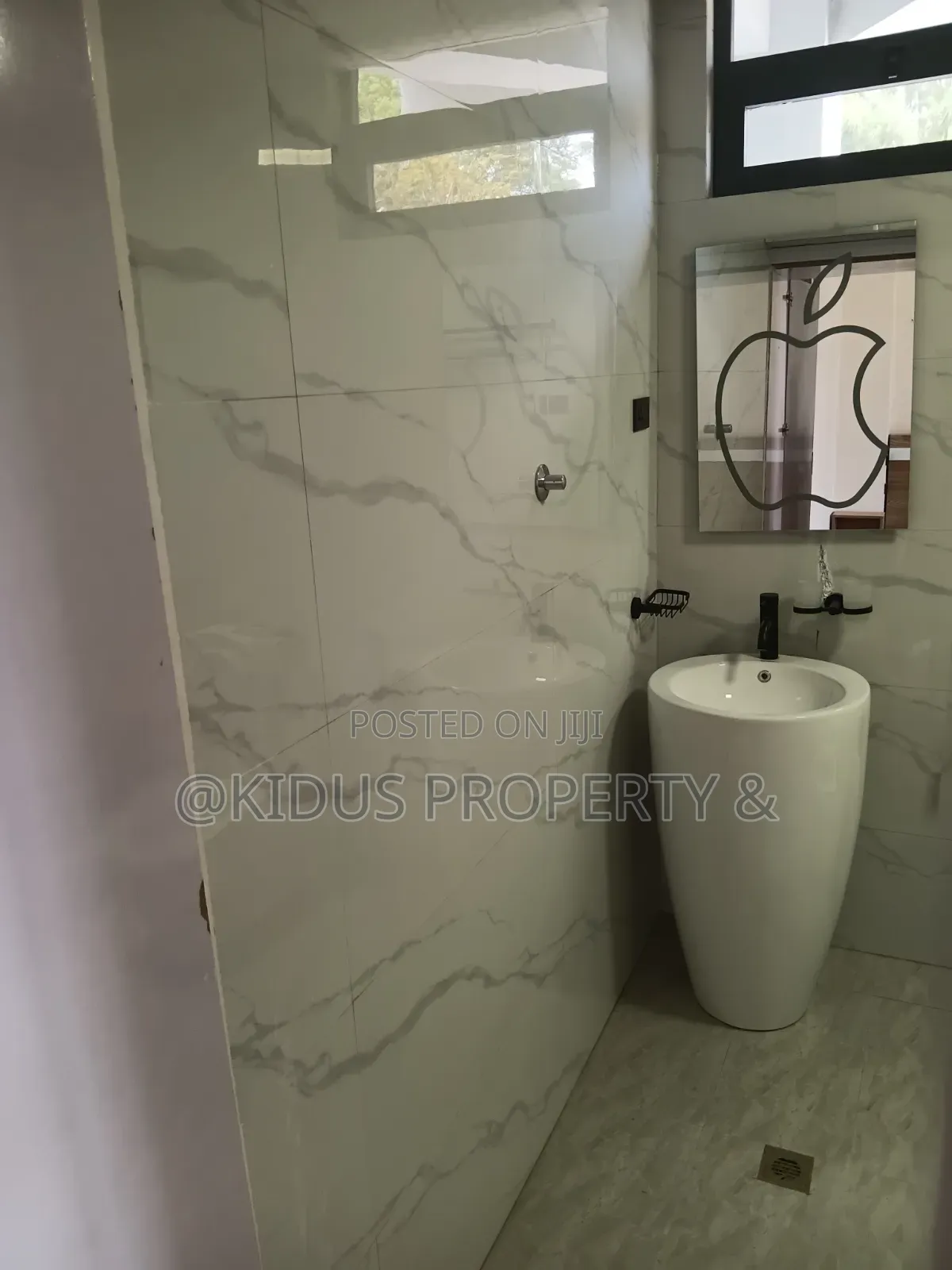 3bdrm Apartment in Bisrate Gebreale, Nifas Silk-Lafto for rent