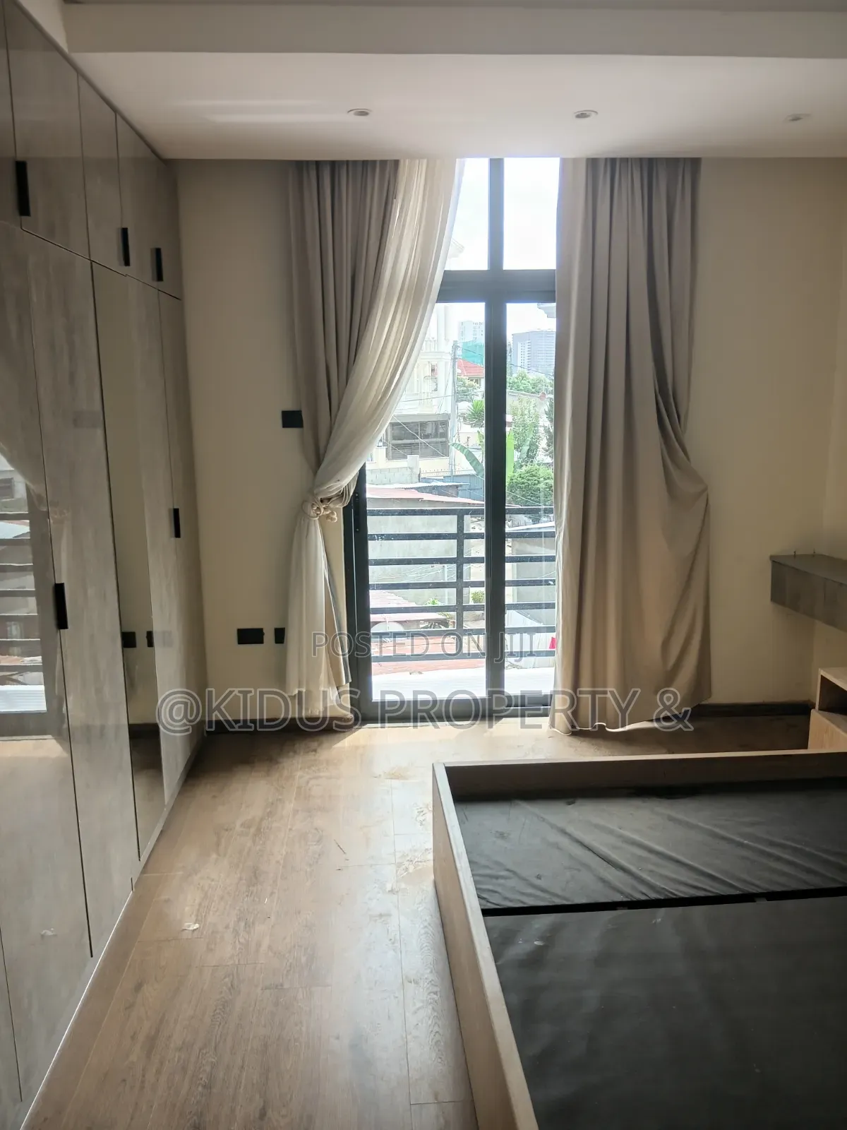 3bdrm Apartment in Bisrate Gebreale, Nifas Silk-Lafto for rent