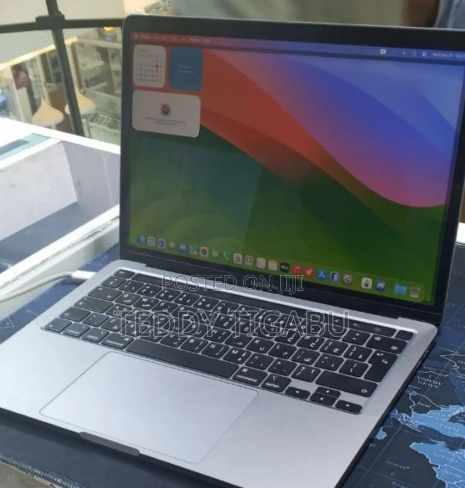 New Laptop Apple MacBook Pro 2020 16GB Intel Core i5 SSD 512GB