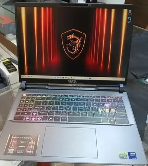 New Laptop MSI Vector 16 HX AI A2XWIG 16GB Intel Core Ultra 7 SSD 1T