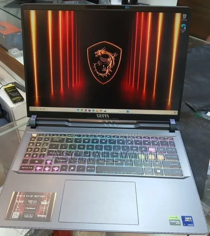 New Laptop MSI Vector 16 HX AI A2XWIG 16GB Intel Core Ultra 7 SSD 1T