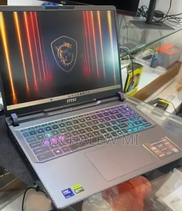 New Laptop MSI Vector 16 HX AI A2XWIG 16GB Intel Core Ultra 7 SSD 1T