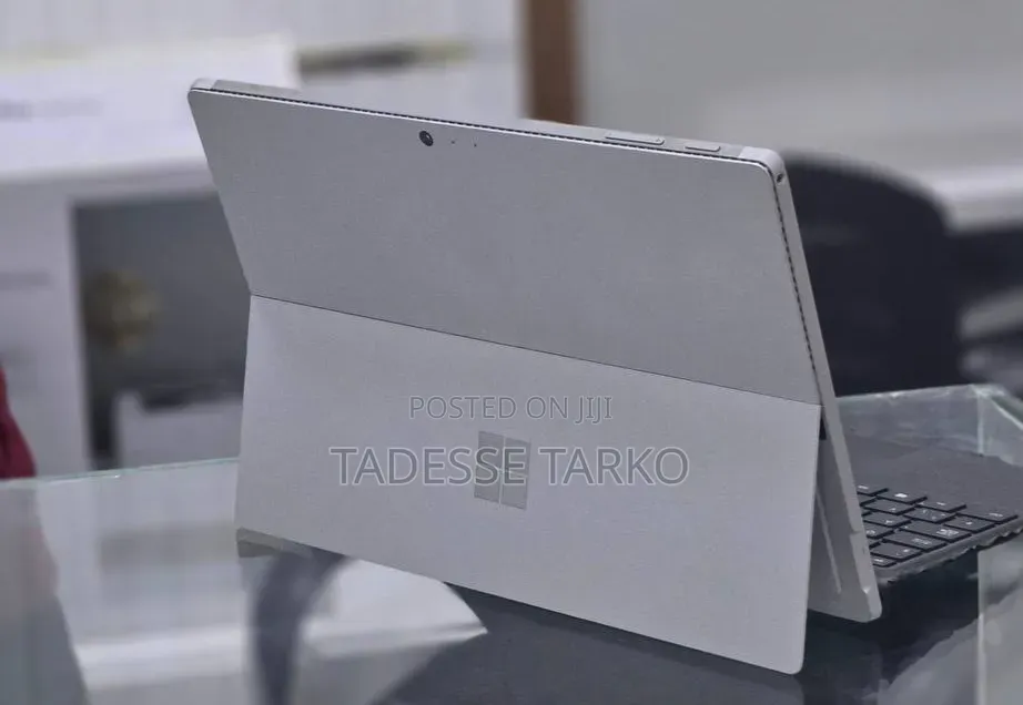 New Laptop Microsoft Surface Pro 4 8GB Intel Core i5 SSD 256GB