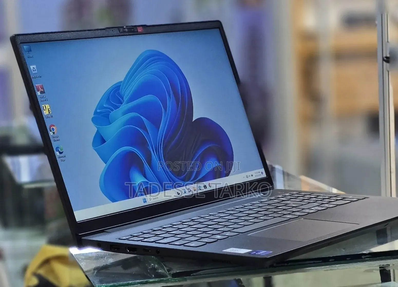 New Laptop Lenovo V15 16GB Intel Core i7 SSD 512GB