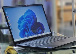 New Laptop Lenovo V15 16GB Intel Core i7 SSD 512GB